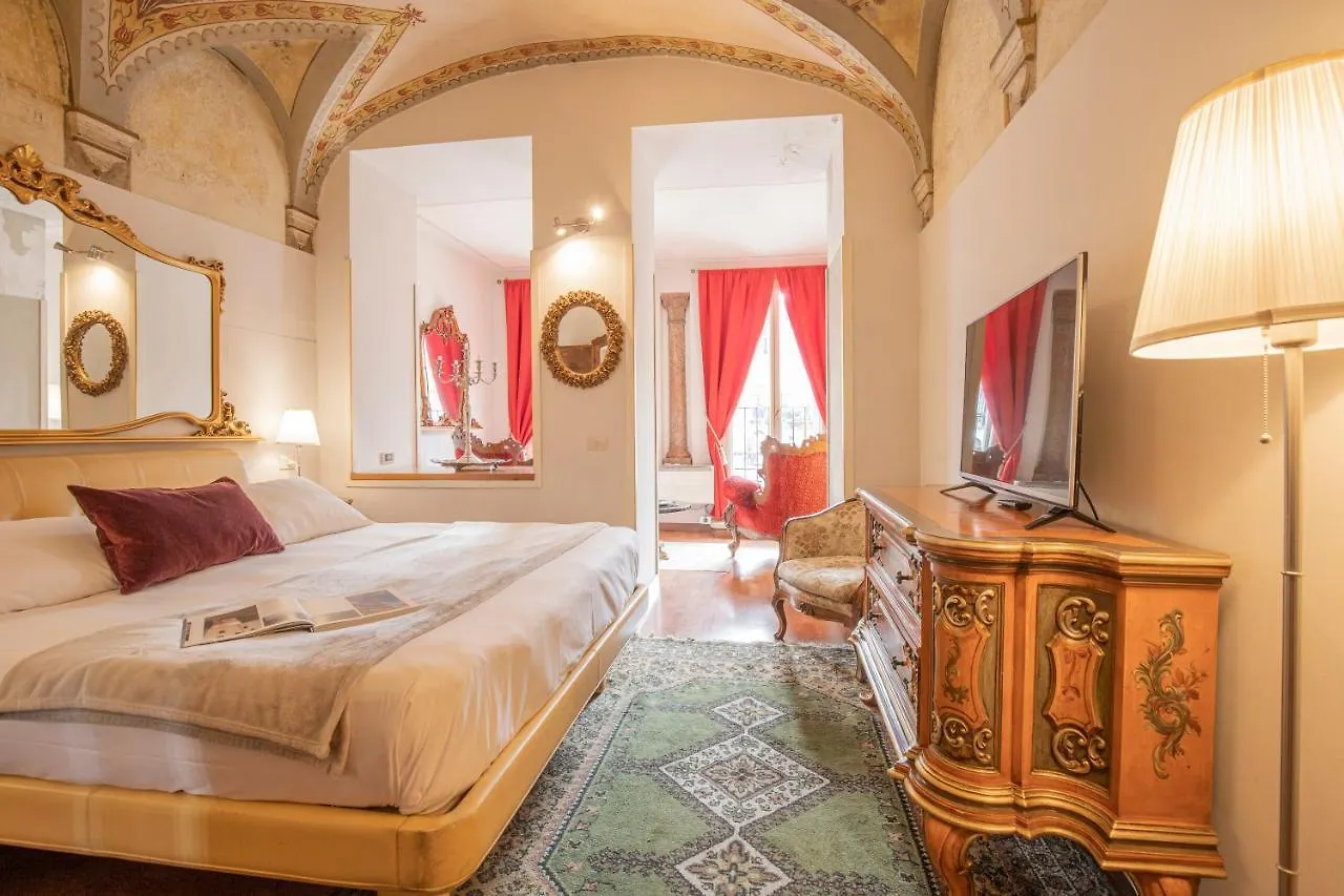 *** Gasthof Corte Realdi Suites Piazza Erbe Verona Italien