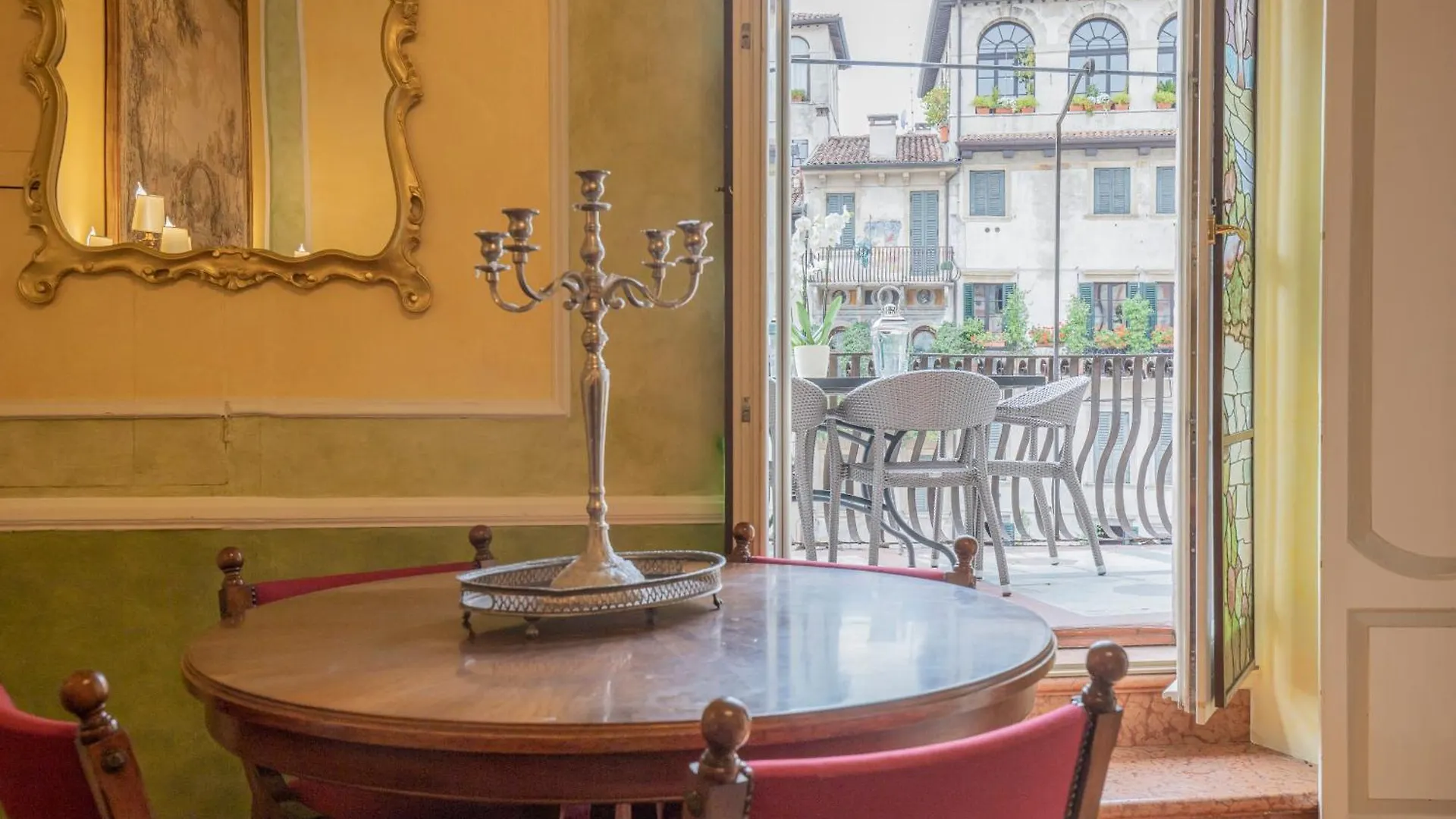 Corte Realdi Suites Piazza Erbe Verona