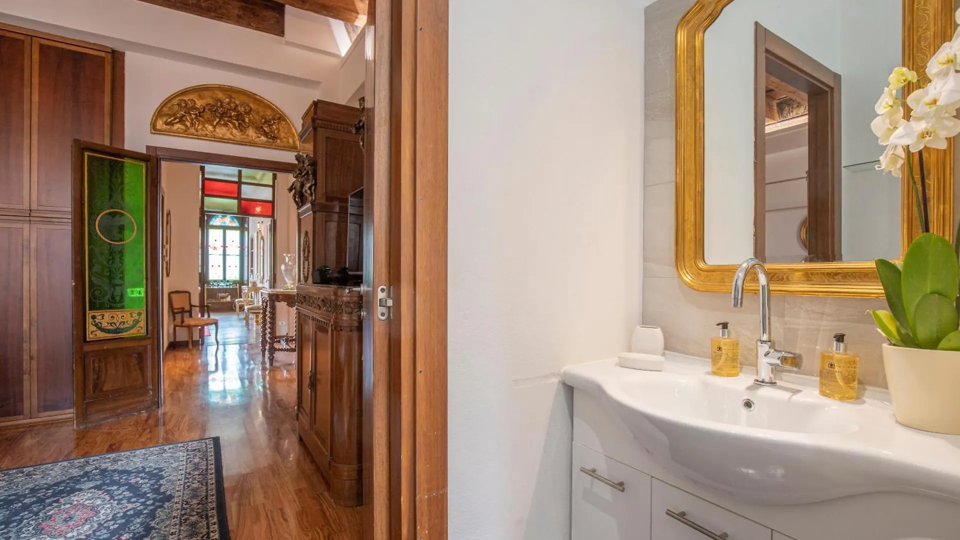 Corte Realdi Suites Piazza Erbe Verona Gasthof