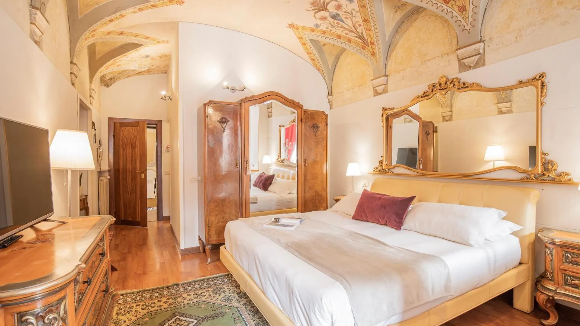 Corte Realdi Suites Piazza Erbe Verona