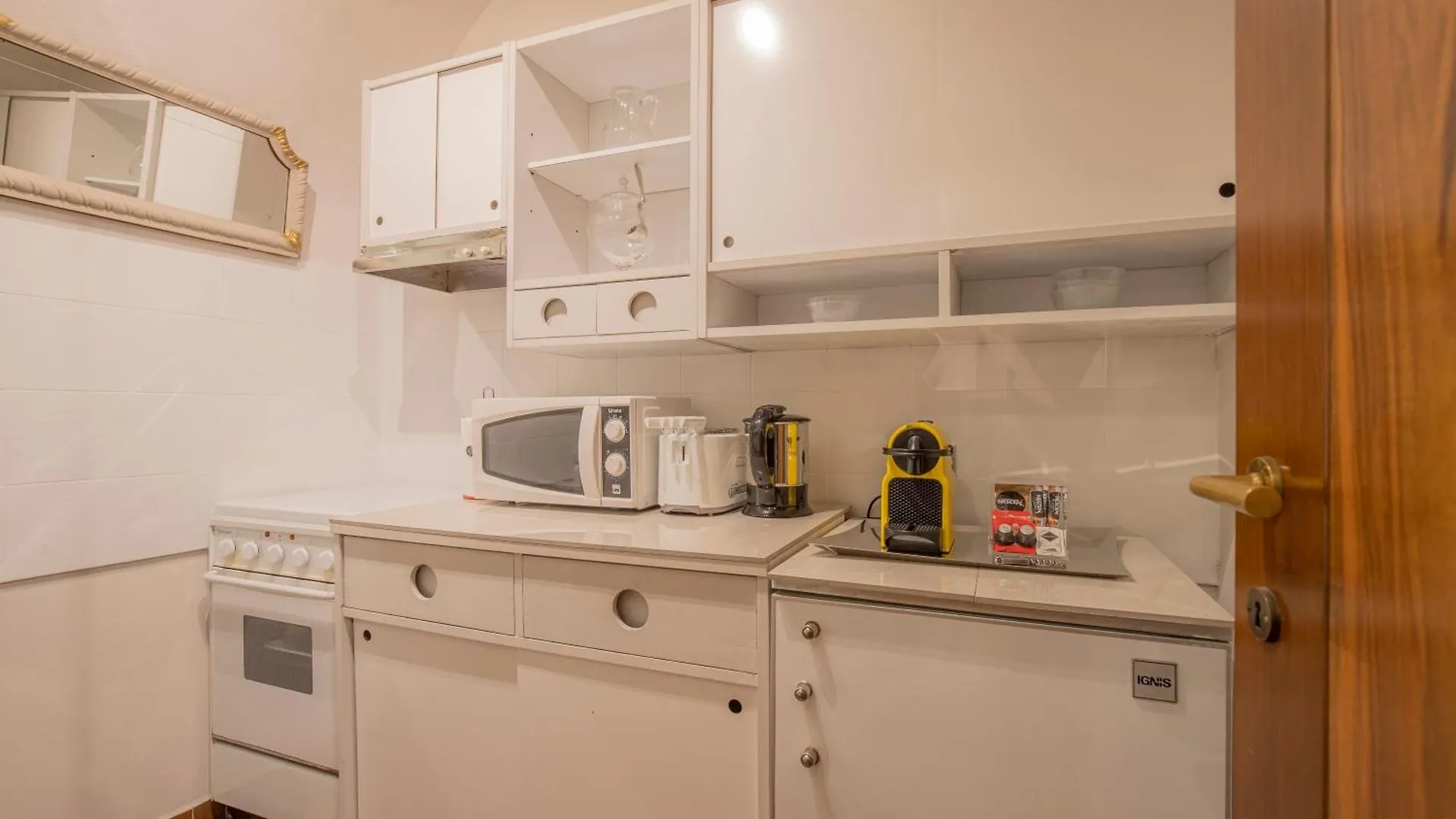 Corte Realdi Suites Piazza Erbe Verona 3*,